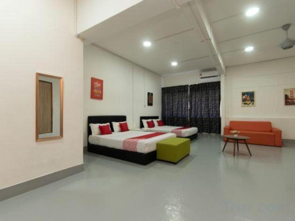 Oyo 43993 Madsuite Kota Kinabalu Exterior photo