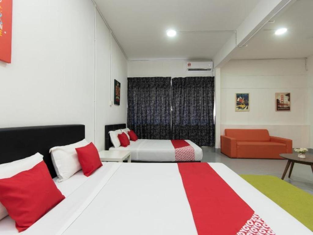 Oyo 43993 Madsuite Kota Kinabalu Exterior photo