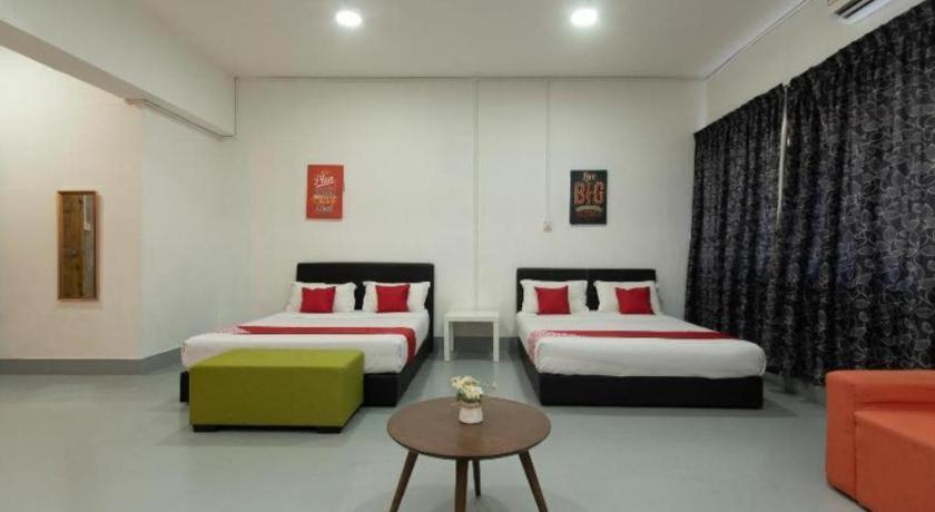 Oyo 43993 Madsuite Kota Kinabalu Exterior photo